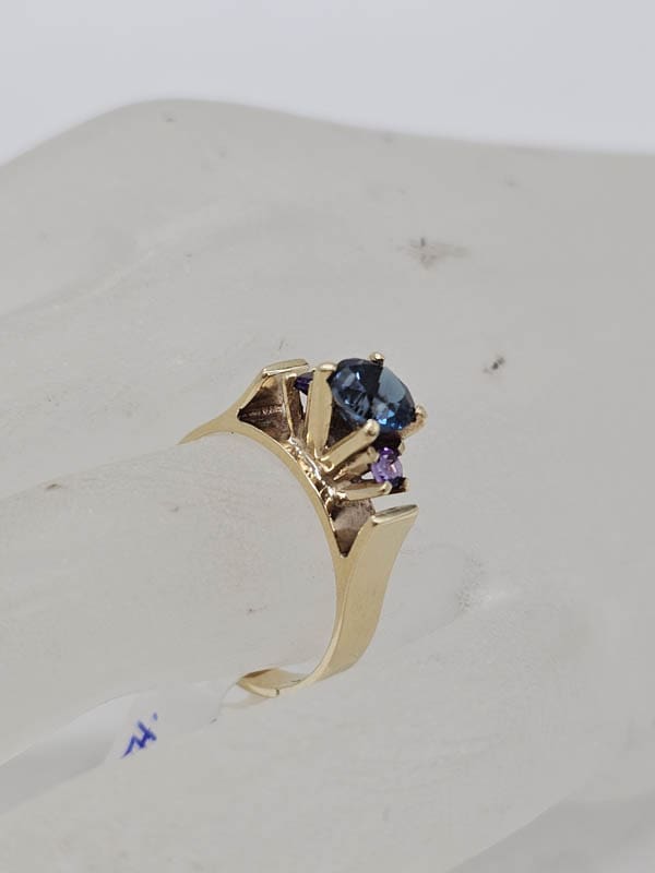 9ct Yellow Gold High Claw Set Blue Topaz and Amethyst Ring - Antique / Vintage