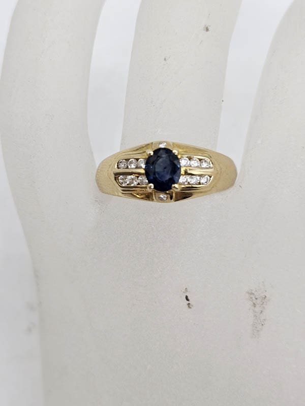 9ct Yellow Gold Oval Sapphire Claw Set with Channel Set Band Ring - Vintage