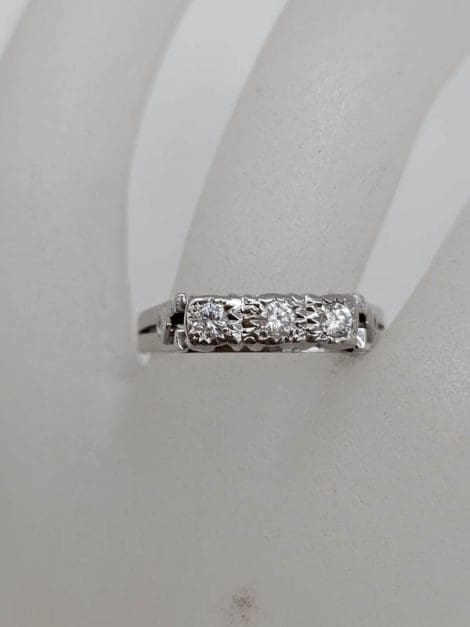18ct White Gold Diamond High Set Trilogy Ring - Antique / Vantagege