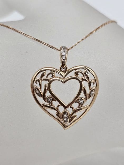 9ct Yellow Gold Ornate Design Filigree Heart Pendant on 9ct Gold Chain