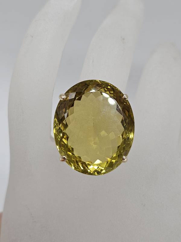 9ct Yellow Gold Lemon Quartz / Lemon Citrine Very Large Claw Set Oval Cocktail Ring 9ct Yellow Gold Lemon Quartz / Lemon Citrine Very Large Claw Set Oval Cocktail Ring